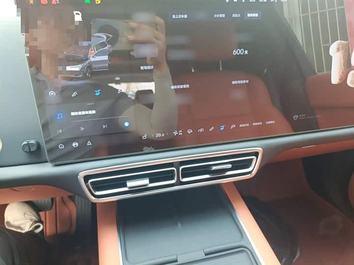 Фото 4 - LiXiang L9