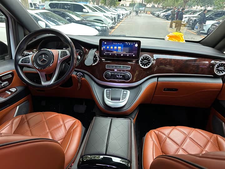 Фото 10 - Mercedes-Benz Vito