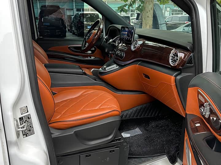 Фото 16 - Mercedes-Benz Vito