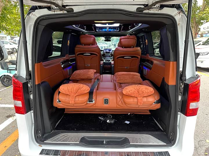 Фото 18 - Mercedes-Benz Vito