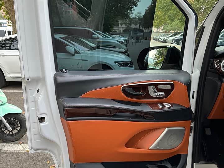 Фото 8 - Mercedes-Benz Vito