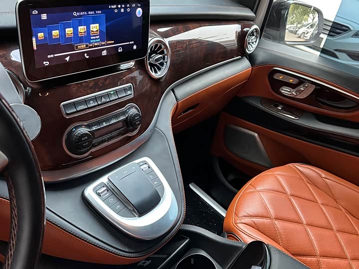 Фото 9 - Mercedes-Benz Vito