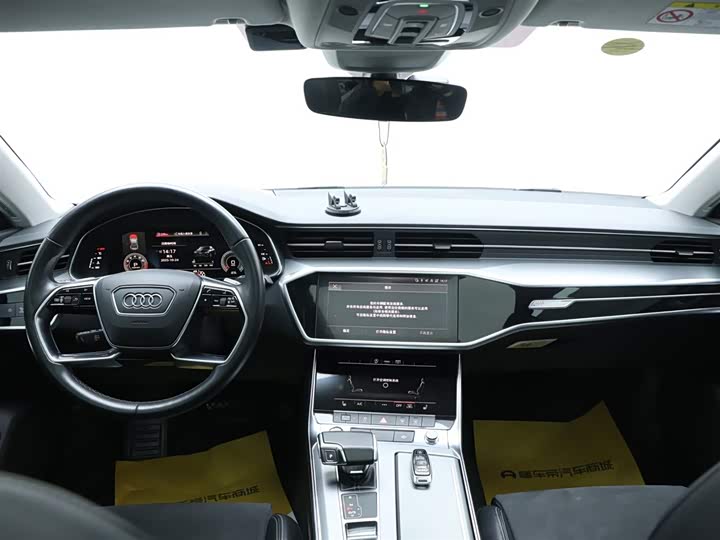 Фото 13 - Audi A7L