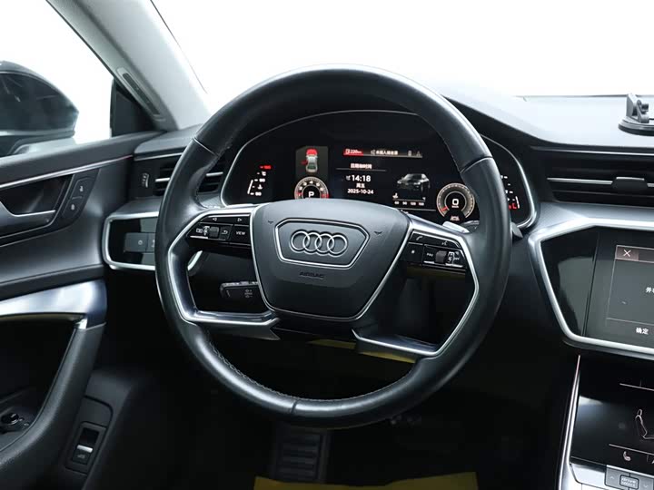 Фото 14 - Audi A7L