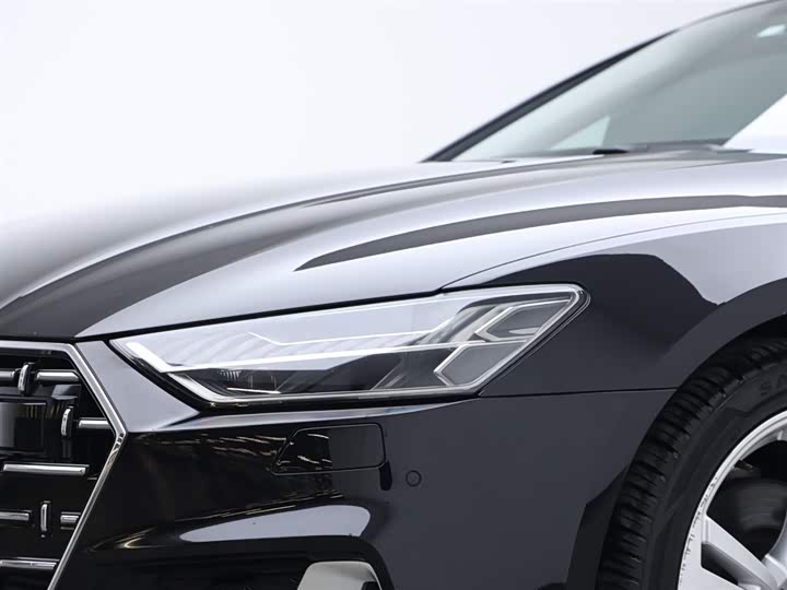 Фото 16 - Audi A7L