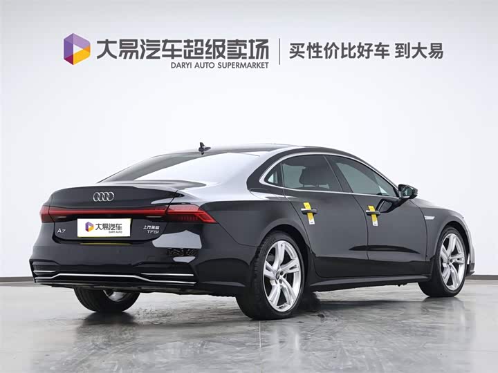 Фото 3 - Audi A7L