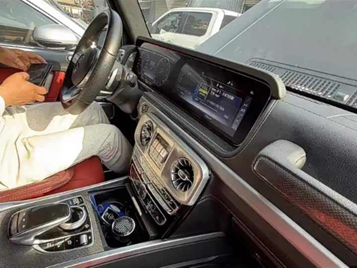 Фото 2 - Mercedes-Benz G-Class