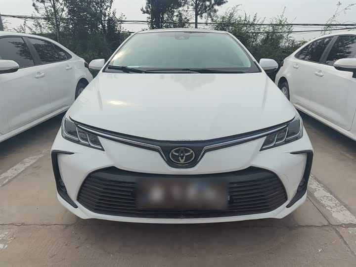 Фото 3 - Toyota Corolla