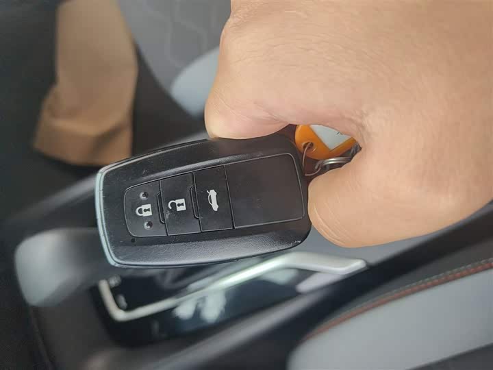 Фото 9 - Toyota Corolla