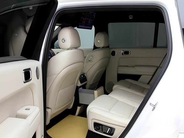 Фото 8 - LiXiang L7