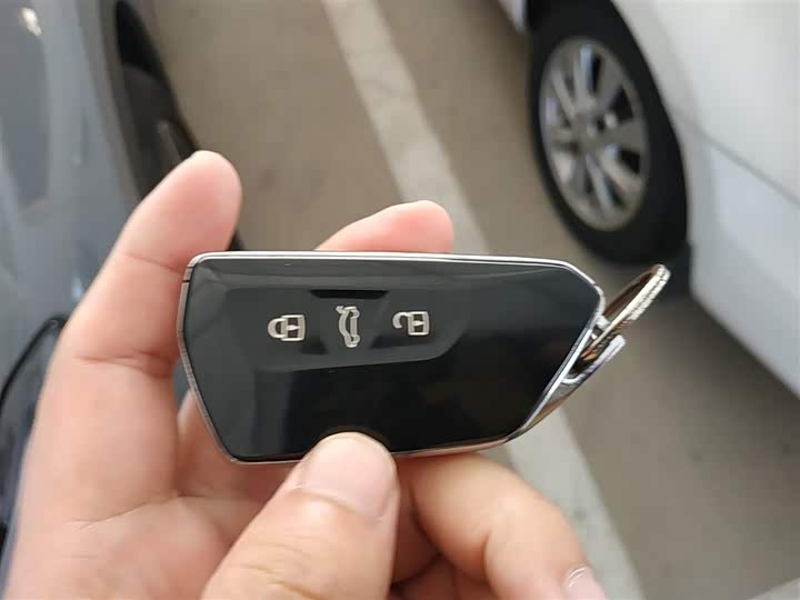 Фото 9 - Volkswagen ID.4 Crozz