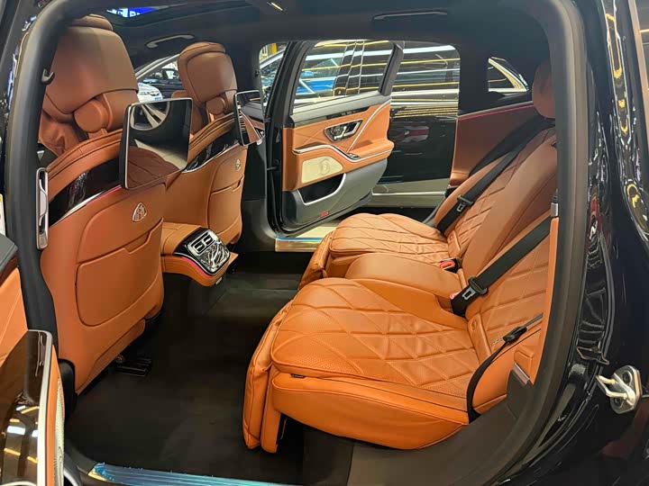 Фото 11 - Mercedes-Benz Maybach S-Class