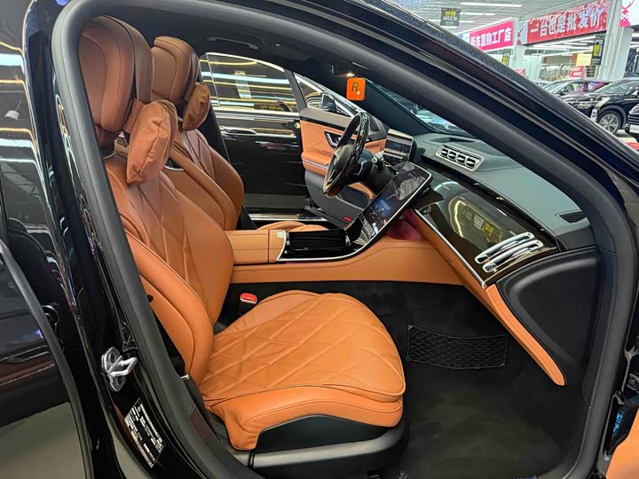 Фото 14 - Mercedes-Benz Maybach S-Class