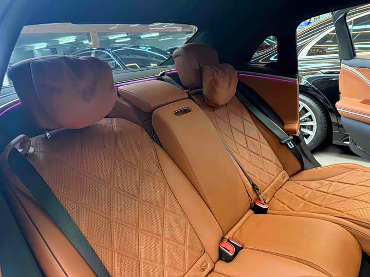 Фото 16 - Mercedes-Benz Maybach S-Class