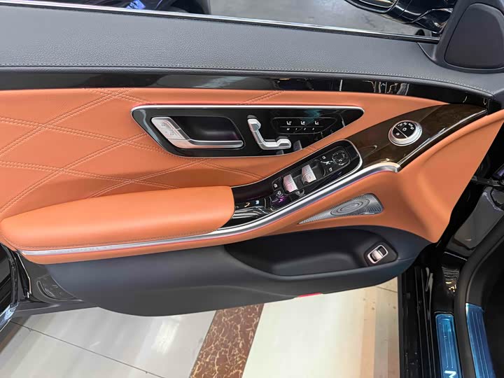 Фото 7 - Mercedes-Benz Maybach S-Class