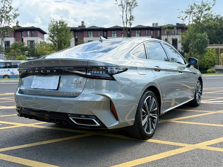 Фото 13 - Chery Arrizo 8