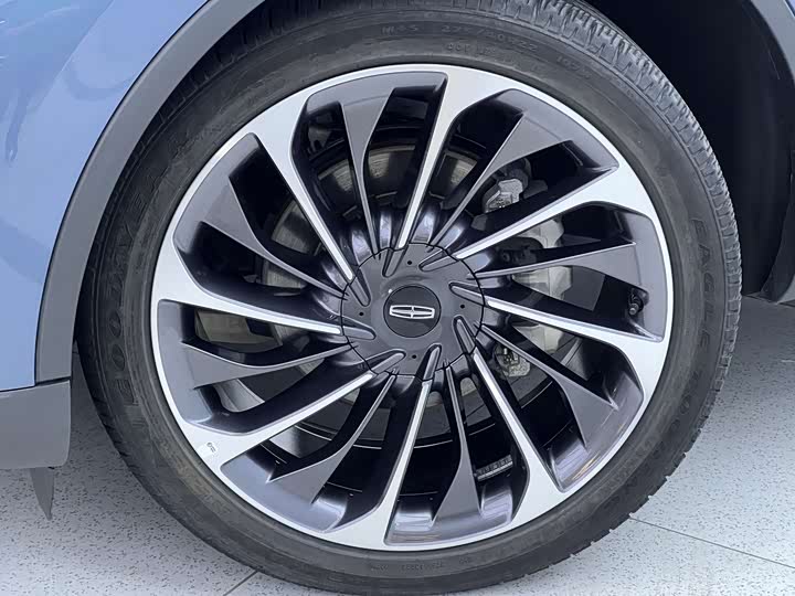 Фото 7 - Lincoln Aviator