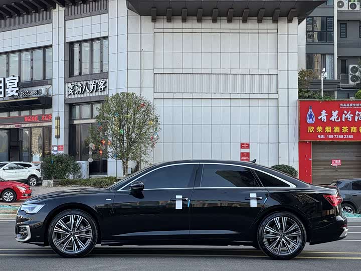 Фото 3 - Audi A6L
