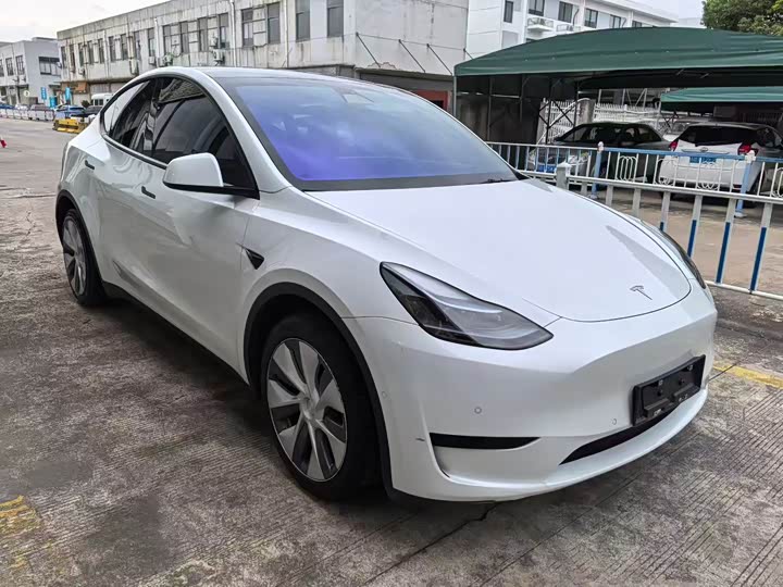 Фото 9 - Tesla Model Y