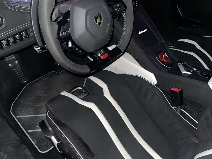 Фото 3 - Lamborghini Huracán