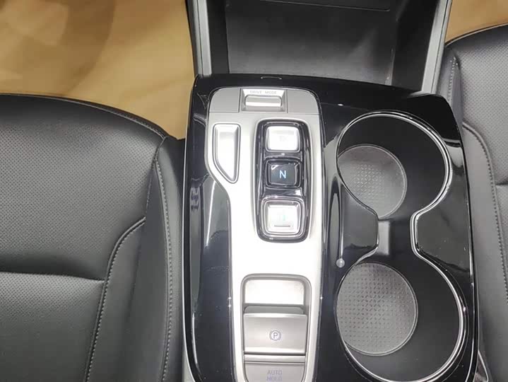 Фото 16 - Hyundai Tucson L