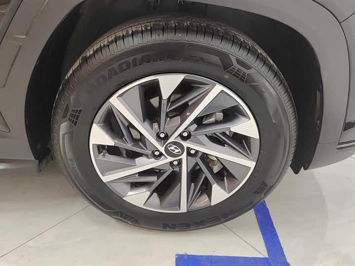 Фото 6 - Hyundai Tucson L