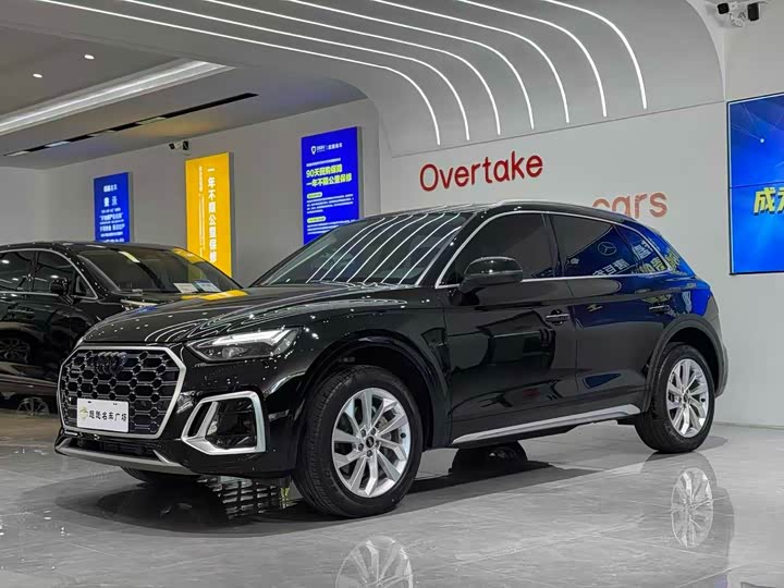 Фото 1 - Audi Q5L