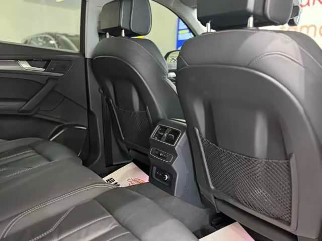 Фото 10 - Audi Q5L