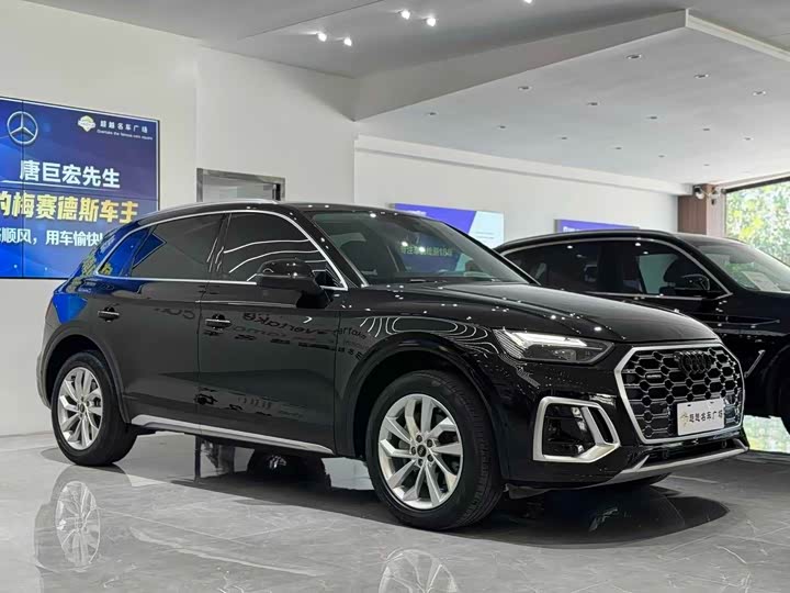 Фото 3 - Audi Q5L