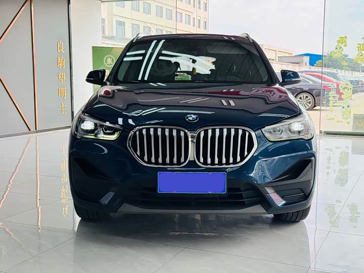 Фото 2 - BMW X1