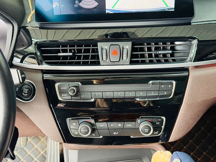 Фото 20 - BMW X1