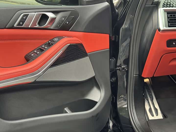 Фото 18 - BMW X5 M