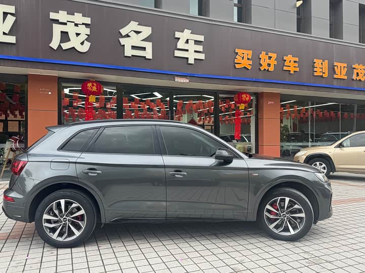 Фото 3 - Audi Q5L