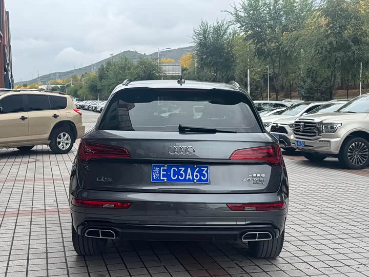 Фото 6 - Audi Q5L