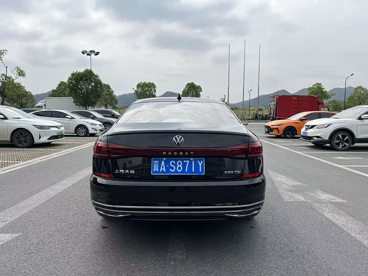 Фото 4 - Volkswagen Passat