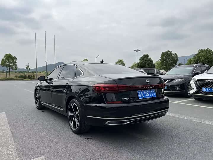 Фото 5 - Volkswagen Passat