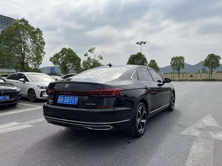 Фото 6 - Volkswagen Passat