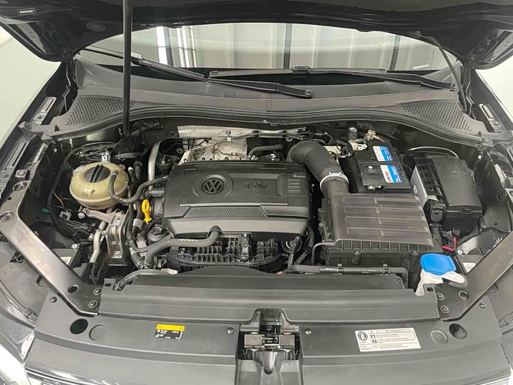 Фото 27 - Volkswagen Tiguan L Pro