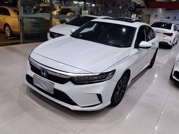 Фото 2 - Honda Inspire