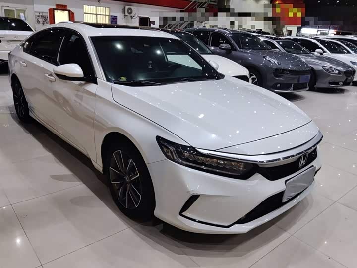 Фото 4 - Honda Inspire