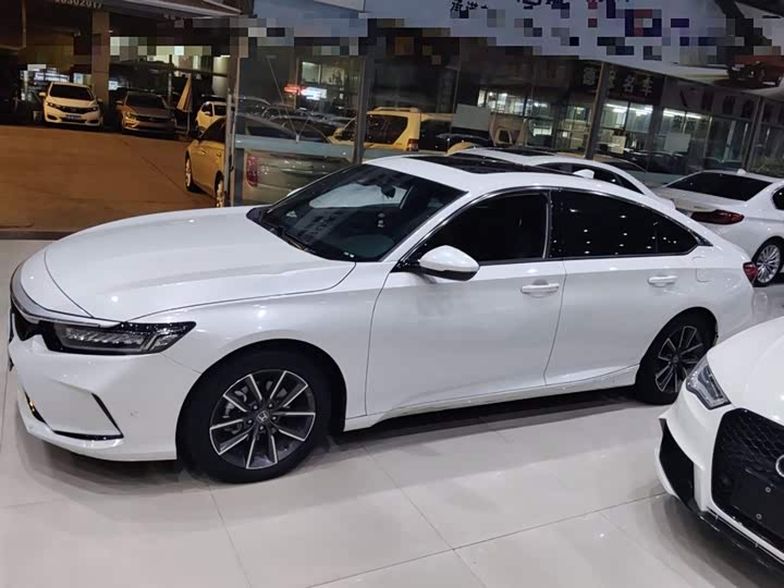 Фото 5 - Honda Inspire