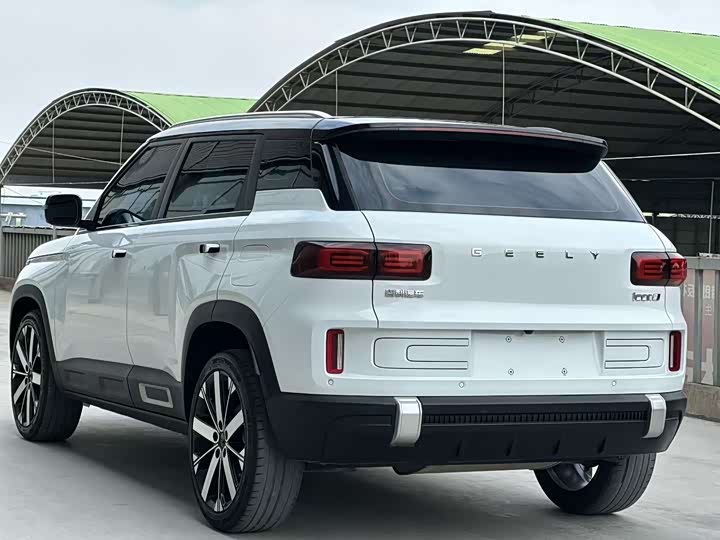 Фото 4 - Geely Icon