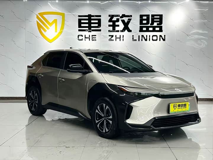 Фото 3 - Toyota bZ4X