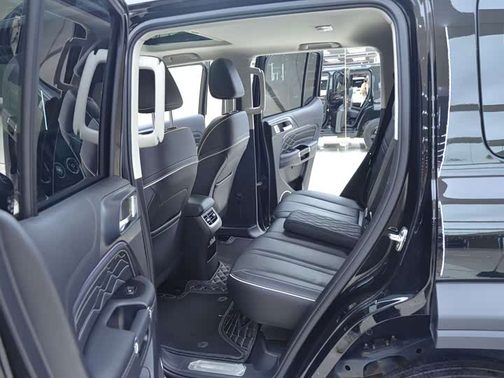 Фото 5 - Tank 300