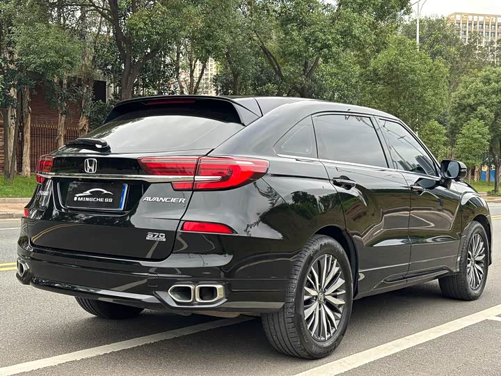 Фото 10 - Honda Avancier