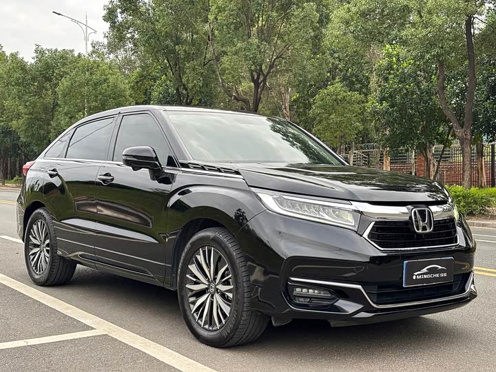 Фото 3 - Honda Avancier