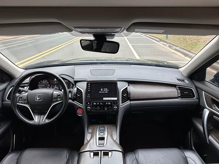 Фото 5 - Honda Avancier