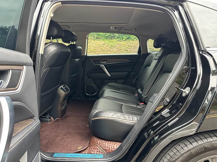 Фото 8 - Honda Avancier