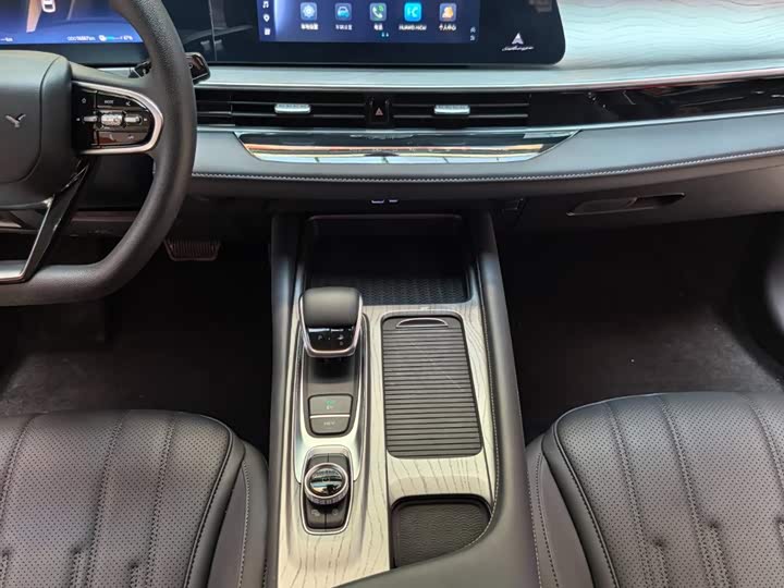 Фото 11 - Chery Fulwin A8