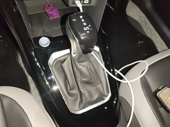 Фото 7 - Volkswagen T-Roc